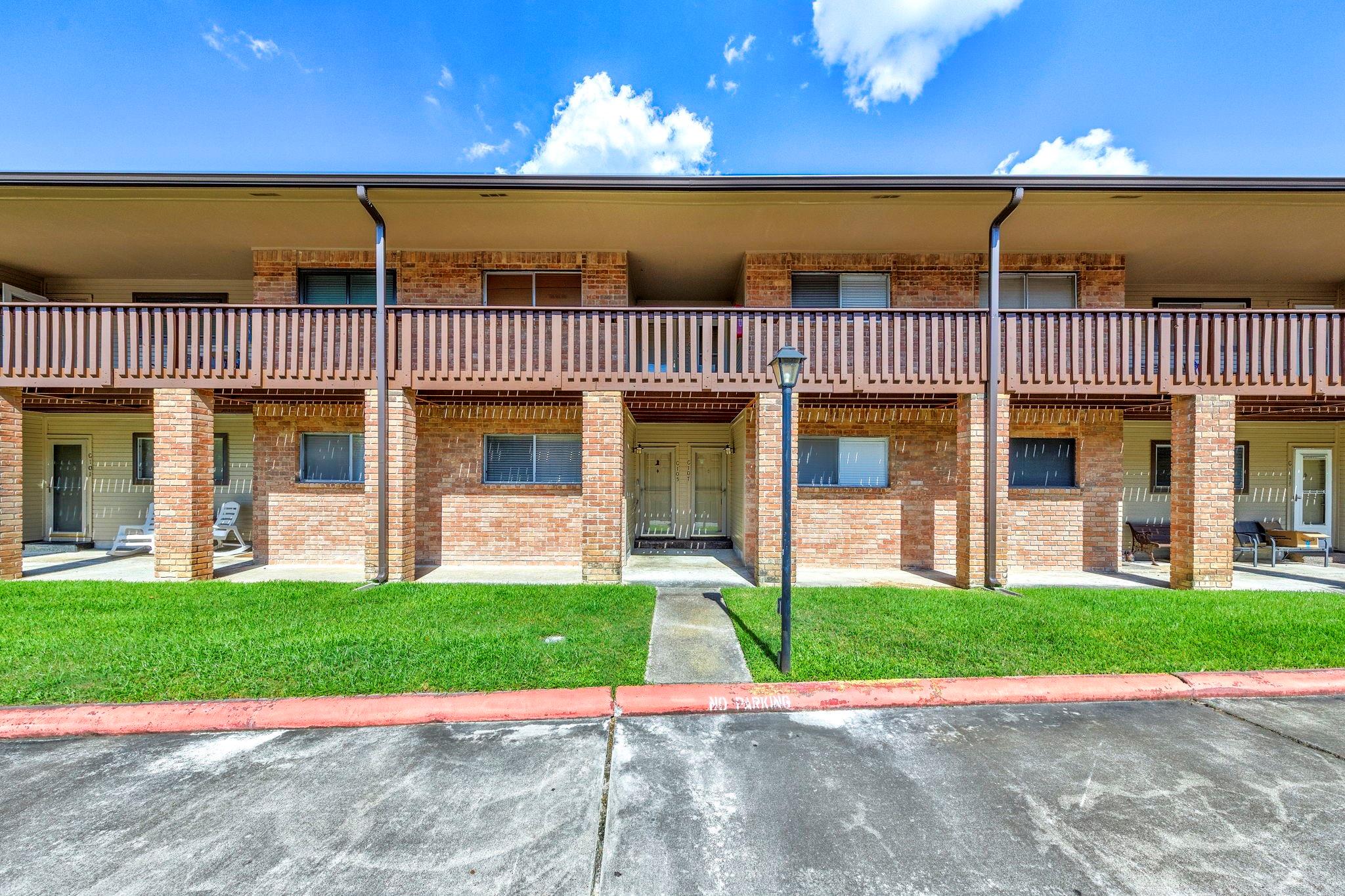 801 River Road 105C