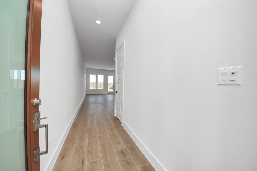 Photo of 9141 Besos Lane, Houston, TX 77051 (MLS # 98288927)