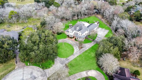 209 Pine Willow Court Friendswood TX 77546