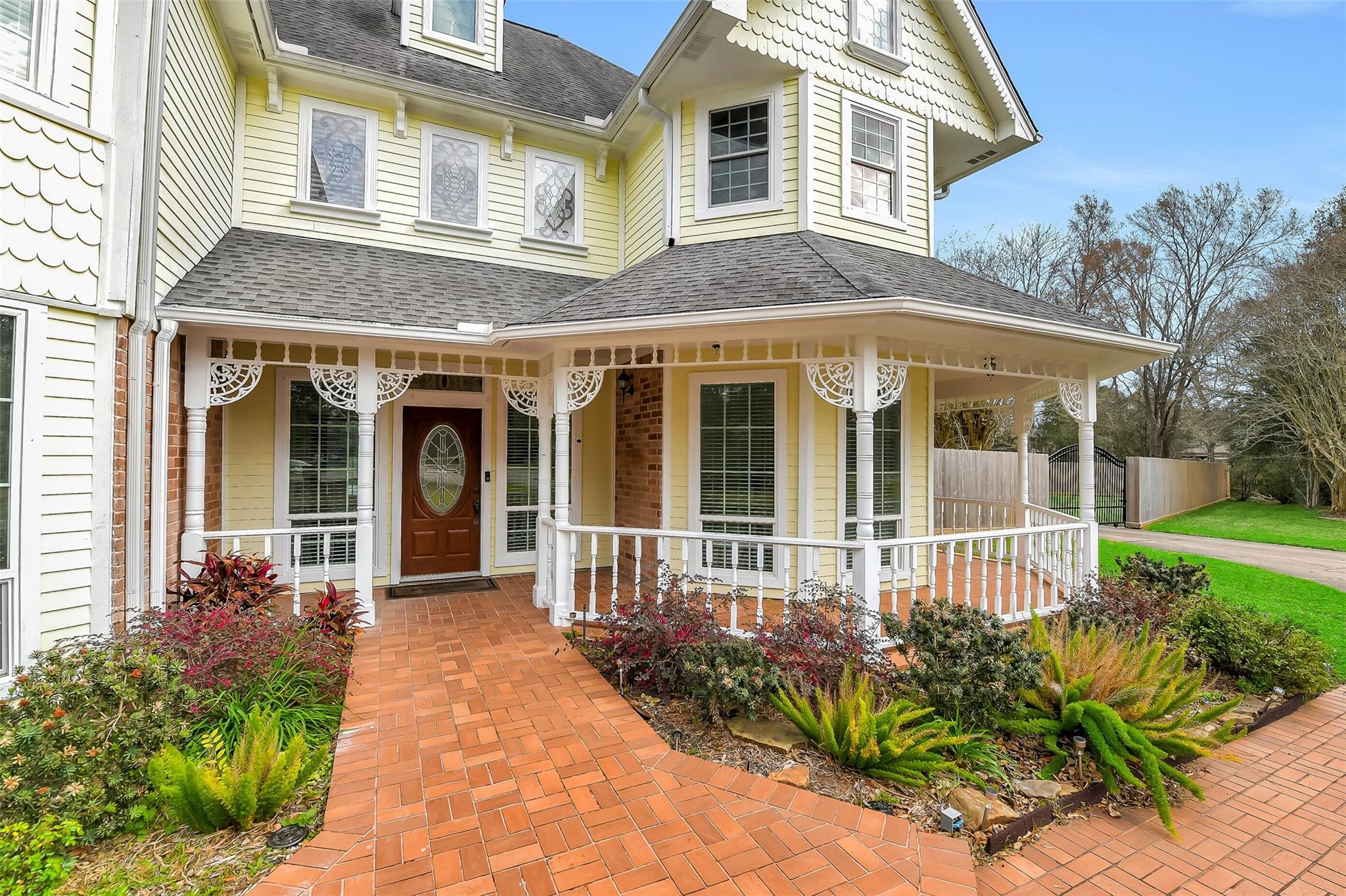 209 Pine Willow Court