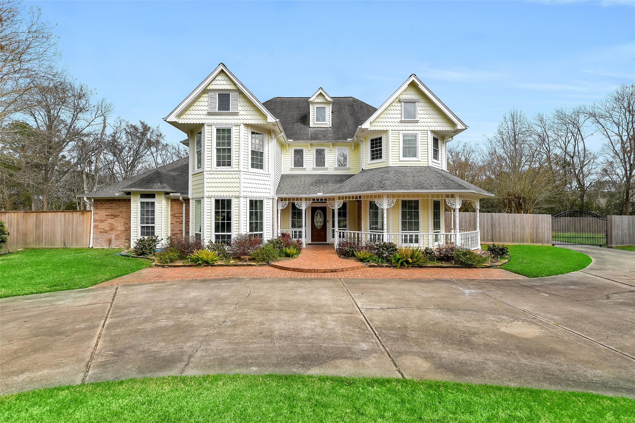 209 Pine Willow Court