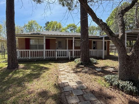 Photo of 432 Young Street, Livingston, TX 77351 (MLS # 39710288)