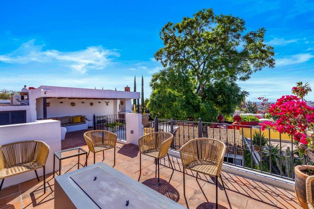 Mexico, 3 Bedrooms Bedrooms, ,4 BathroomsBathrooms,Residential,Active,242687