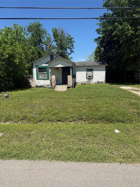 Photo of 2416 Hampton Street, Houston, TX 77088 (MLS # 45955369)
