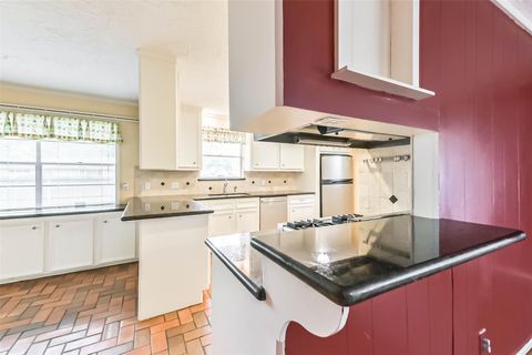 Tiny photo for 10919 Checkerboard Street, Houston, TX 77096 (MLS # 56919665)