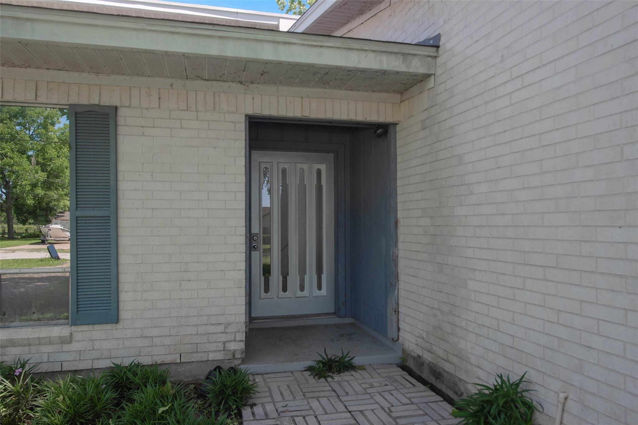 1208 Weyer Street