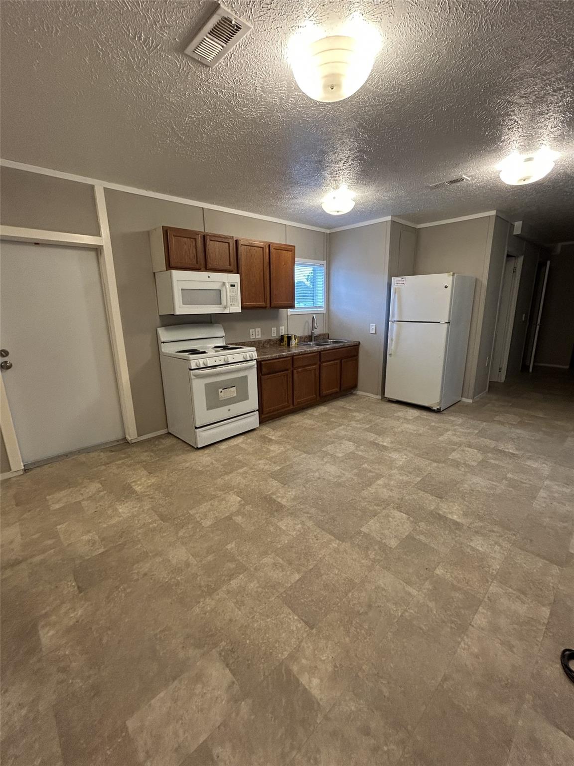 2824 Randolph Road 14