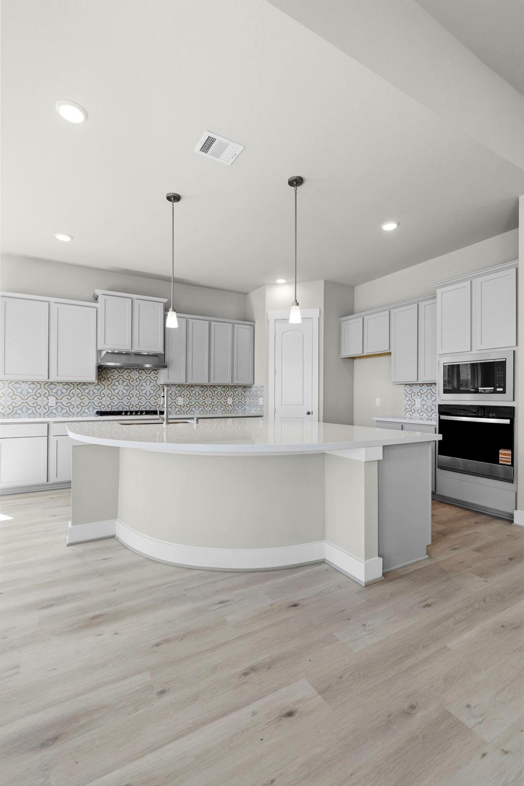 497 Hunters Crossing Drive