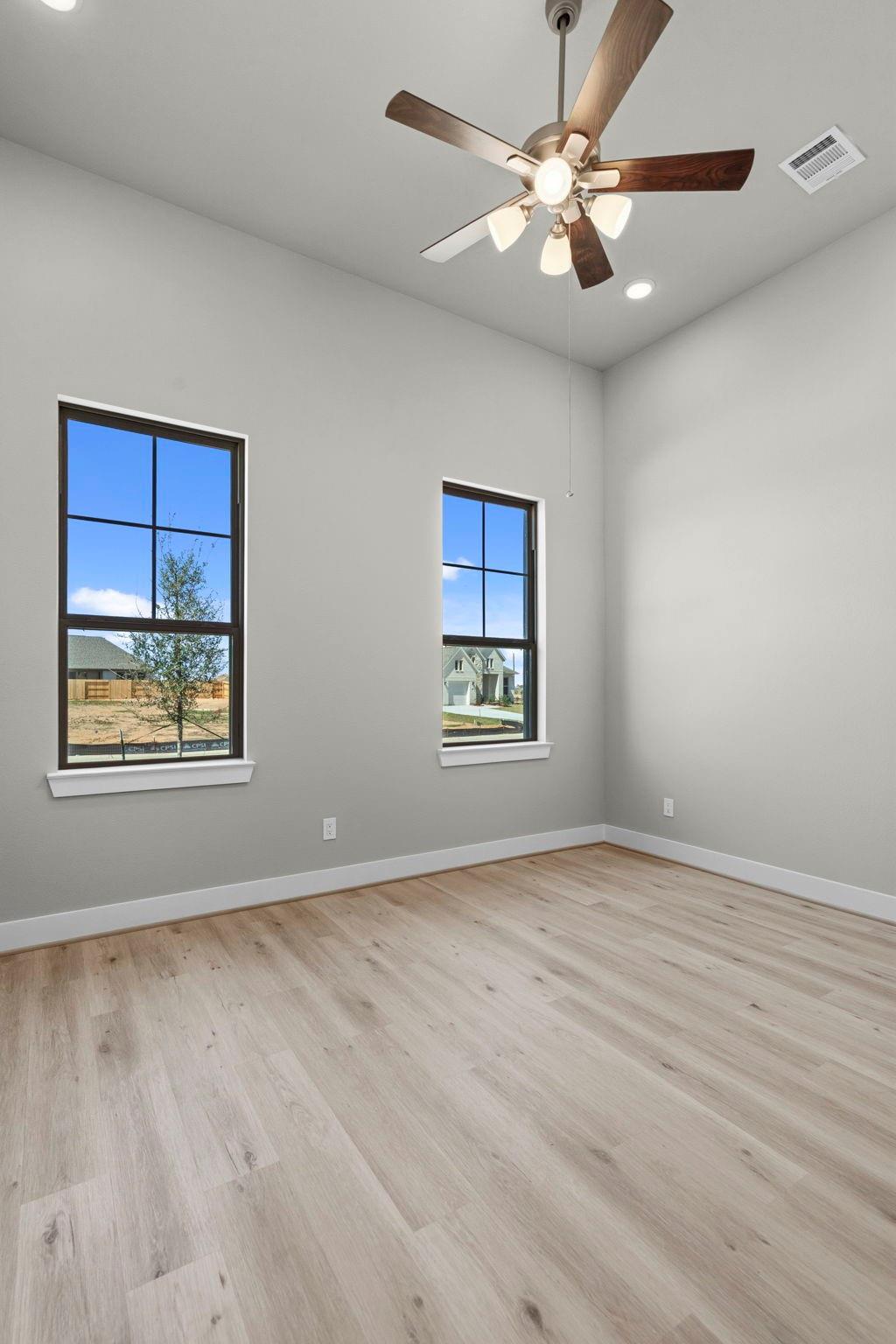 497 Hunters Crossing Drive