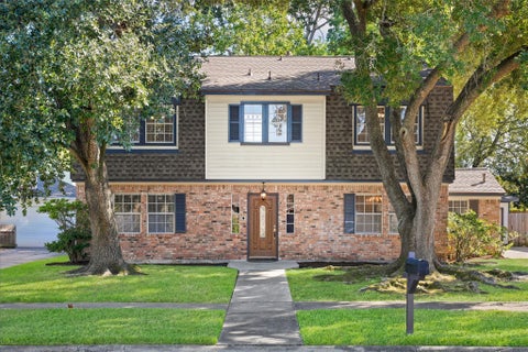 Photo of 16418 Heatherdale Drive, Houston, TX 77059 (MLS # 78382032)