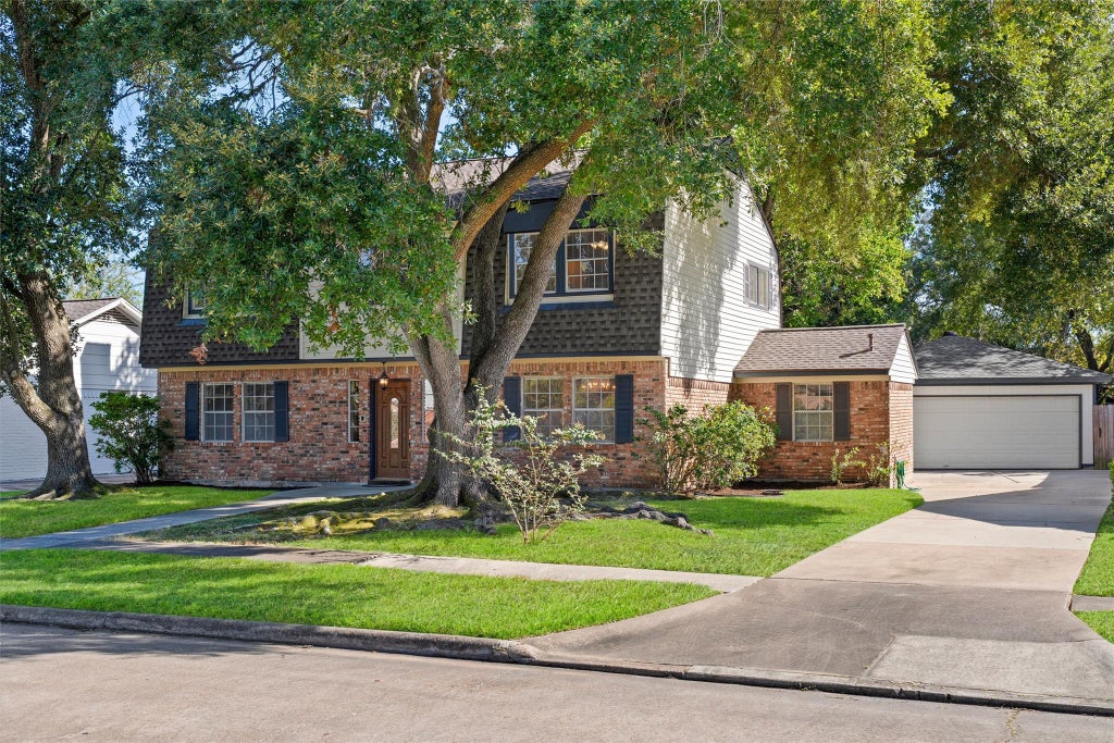 Photo of 16418 Heatherdale Drive, Houston, TX 77059 (MLS # 78382032)