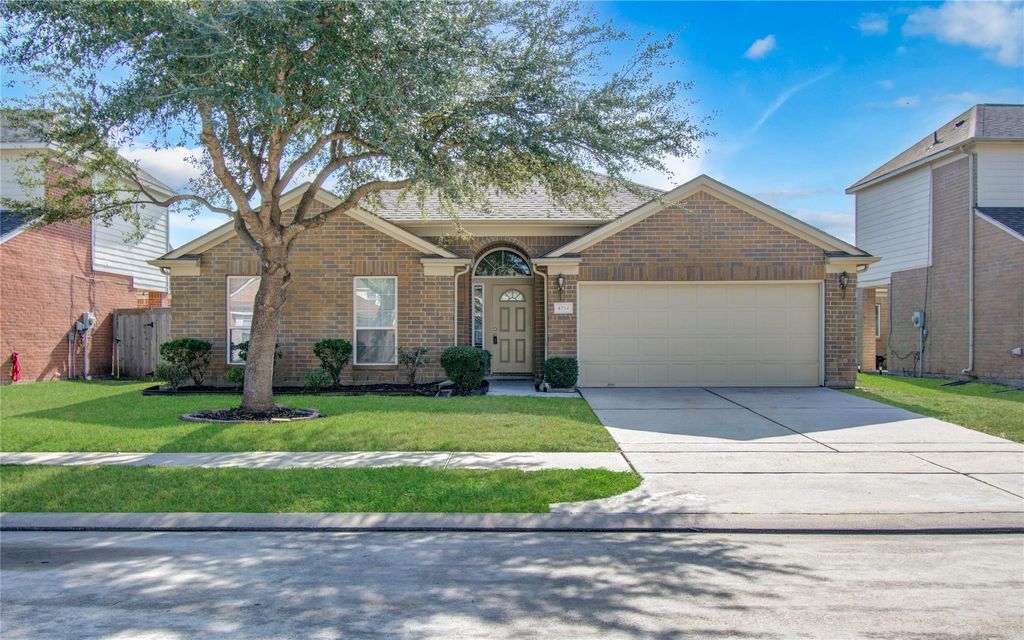Photo of 4214 Forest Rain Lane, Humble, TX 77346 (MLS # 47246815)