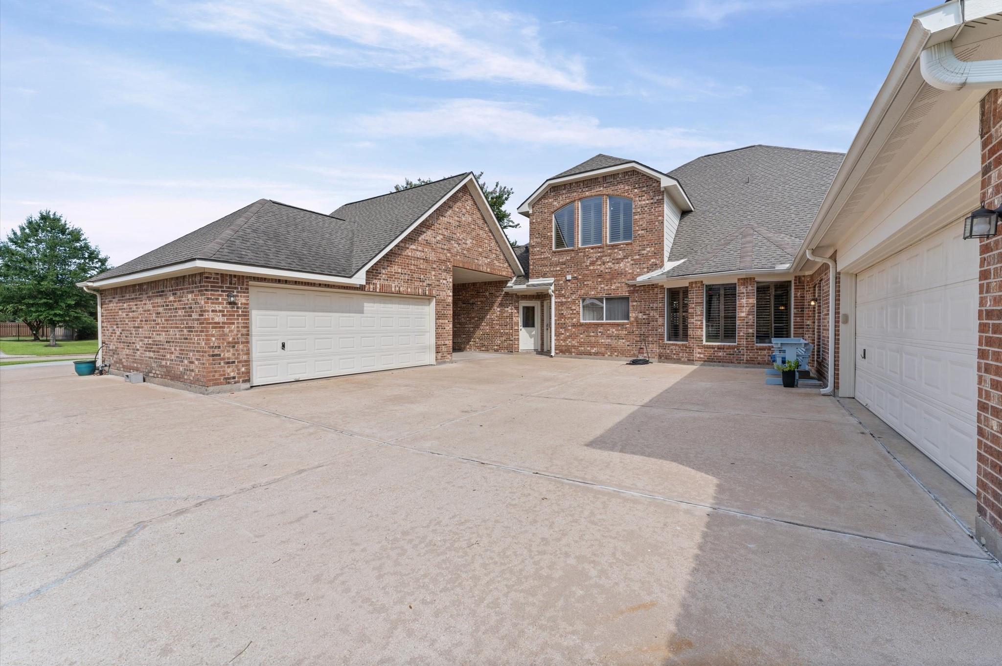 17202 Ledgefield