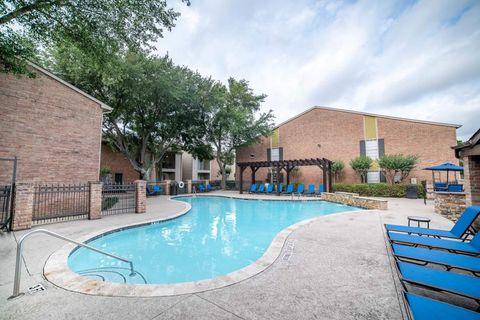 Photo of 2800 S Ashford Road #2114, Houston, TX 77082 (MLS # 89335918)