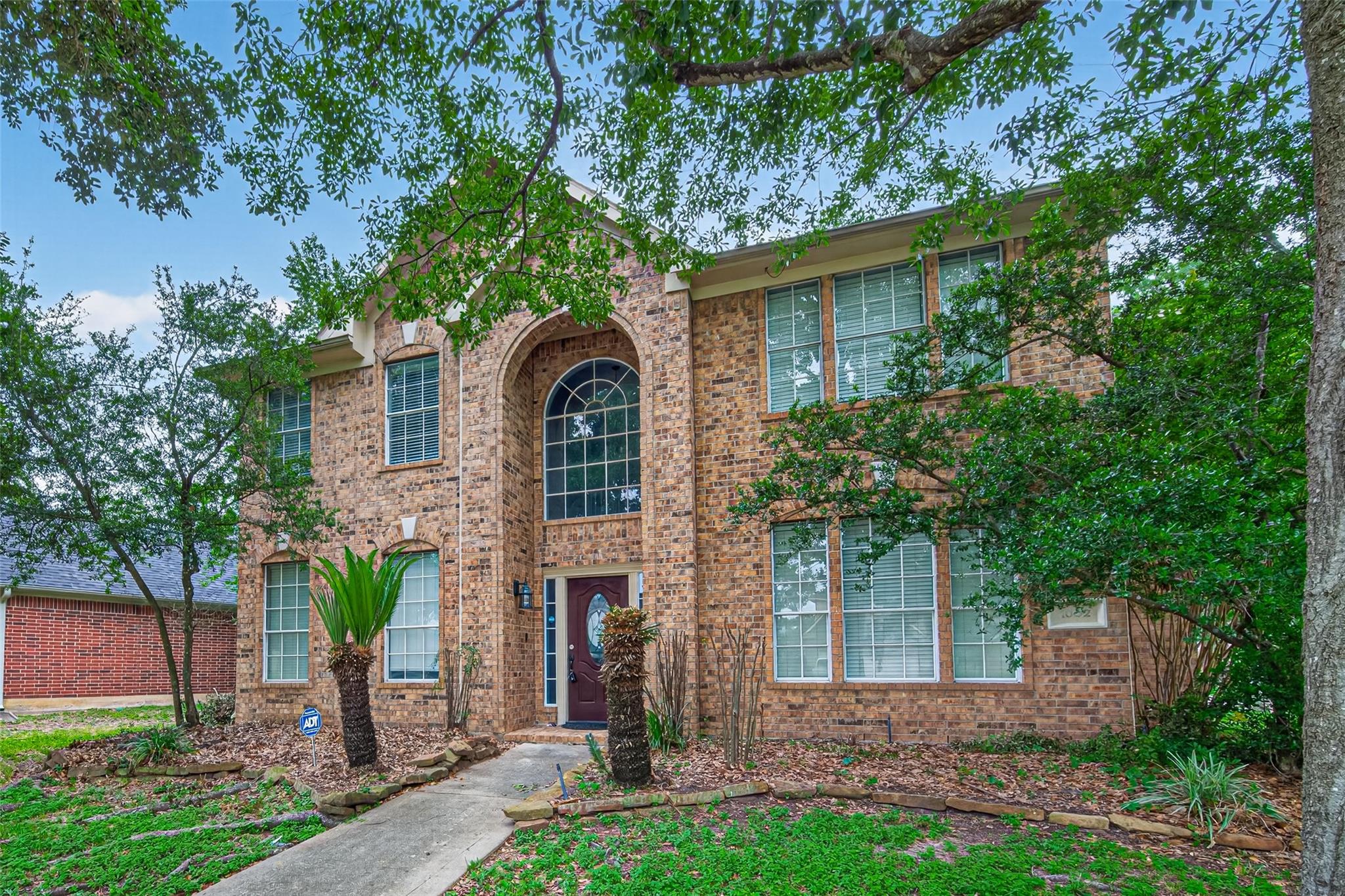 1002 Pine Walk Trail