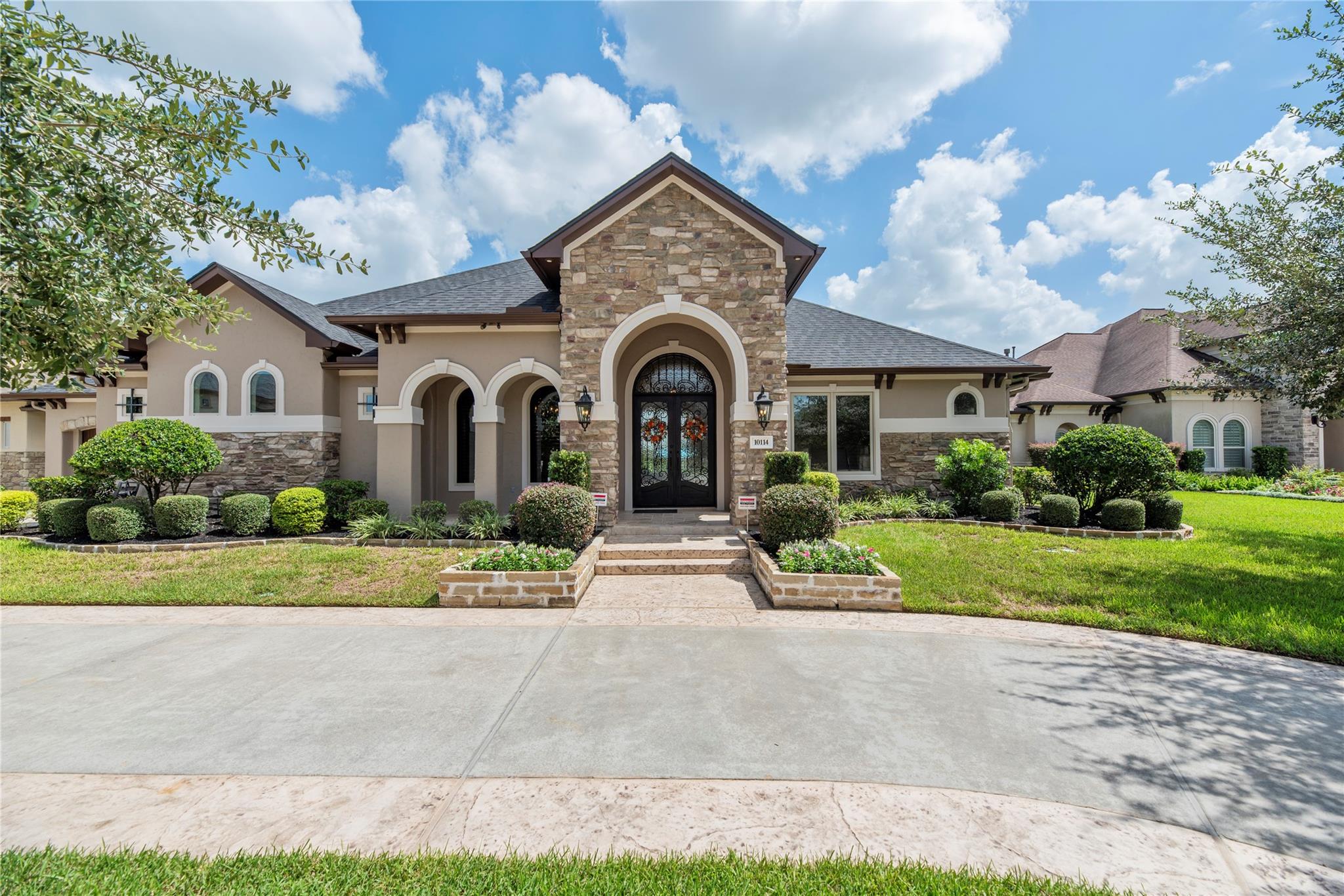 10114 E Frio River Circle N