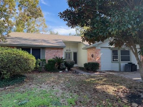 Photo of 19722 Bellaw Woods Drive, Humble, TX 77338 (MLS # 43093044)