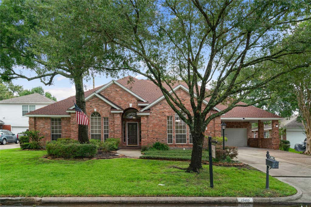 Photo of 20403 Atascocita Shores Drive, Humble, TX 77346 (MLS # 70513063)