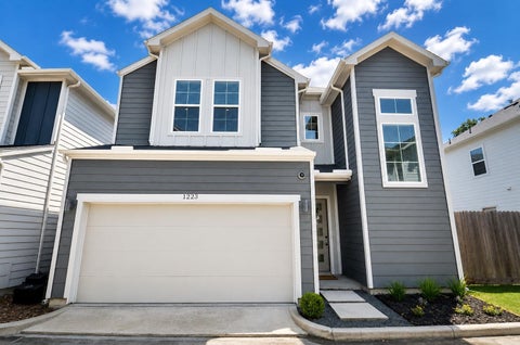 Photo of 1223 W Tidwell Road, Houston, TX 77091 (MLS # 19228471)