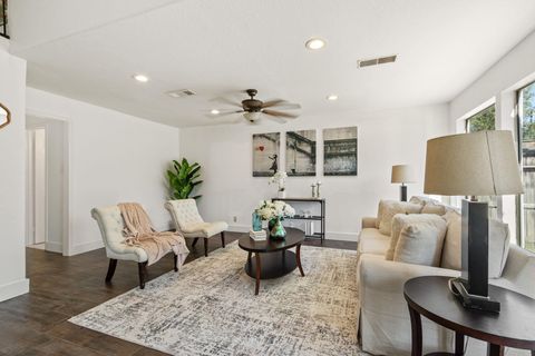Photo of 1523 Bamwick Drive, Houston, TX 77090 (MLS # 46173411)