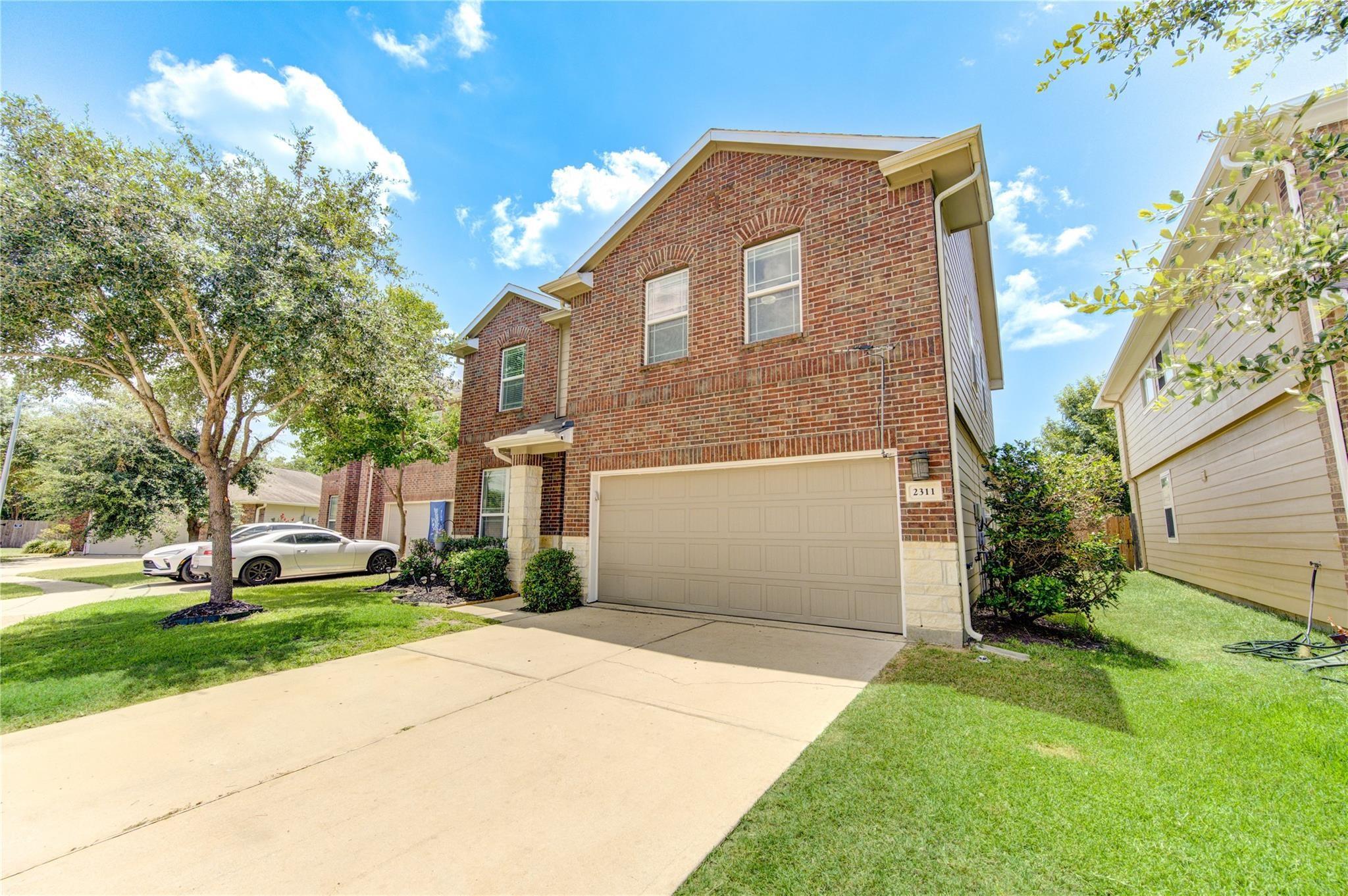 2311 Lakecrest Town Drive