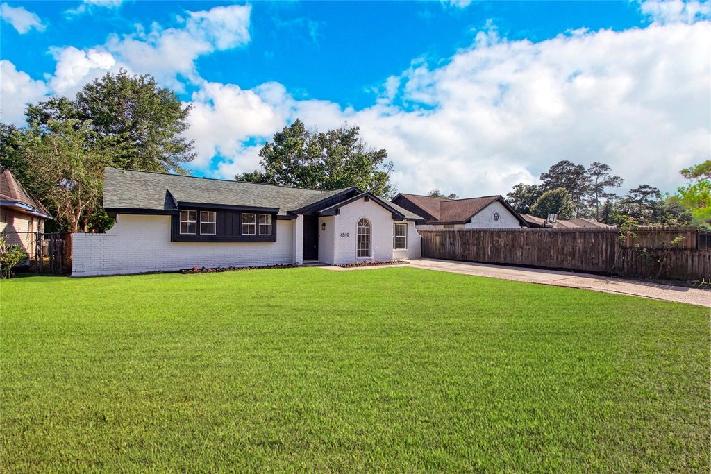 Photo of 6510 Mardale Drive, Houston, TX 77016 (MLS # 14781277)