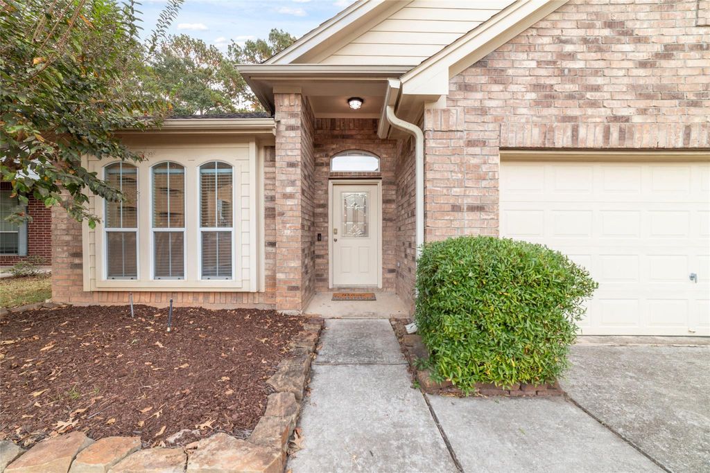 Photo of 3520 White Oak Point Drive, Conroe, TX 77304 (MLS # 74272700)