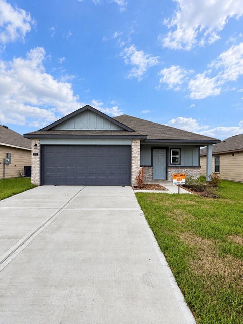 Photo of 513 Oak Chase Avenue, Dayton, TX 77535 (MLS # 34312928)