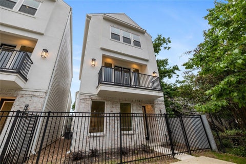 Homes For Rent - 4113 Austin Street<br/> Houston, TX 77004