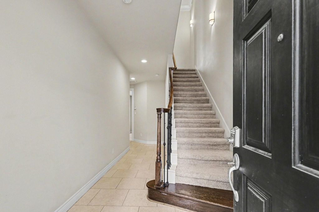 Photo of 2715 Sherwin Street, Houston, TX 77007 (MLS # 14301746)