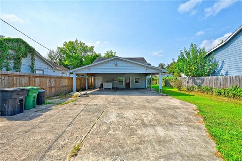 Photo of 314 King Street, Houston, TX 77022 (MLS # 68754080)