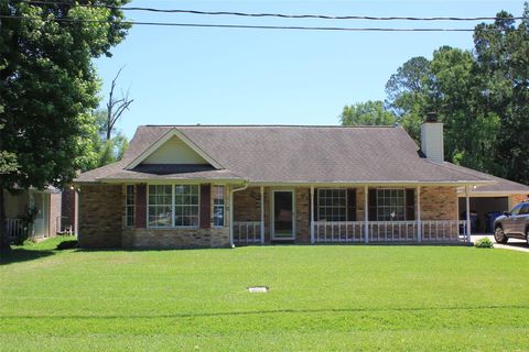 Photo of 108 Greenleaf Drive, Lumberton, TX 77657 (MLS # 8023285)