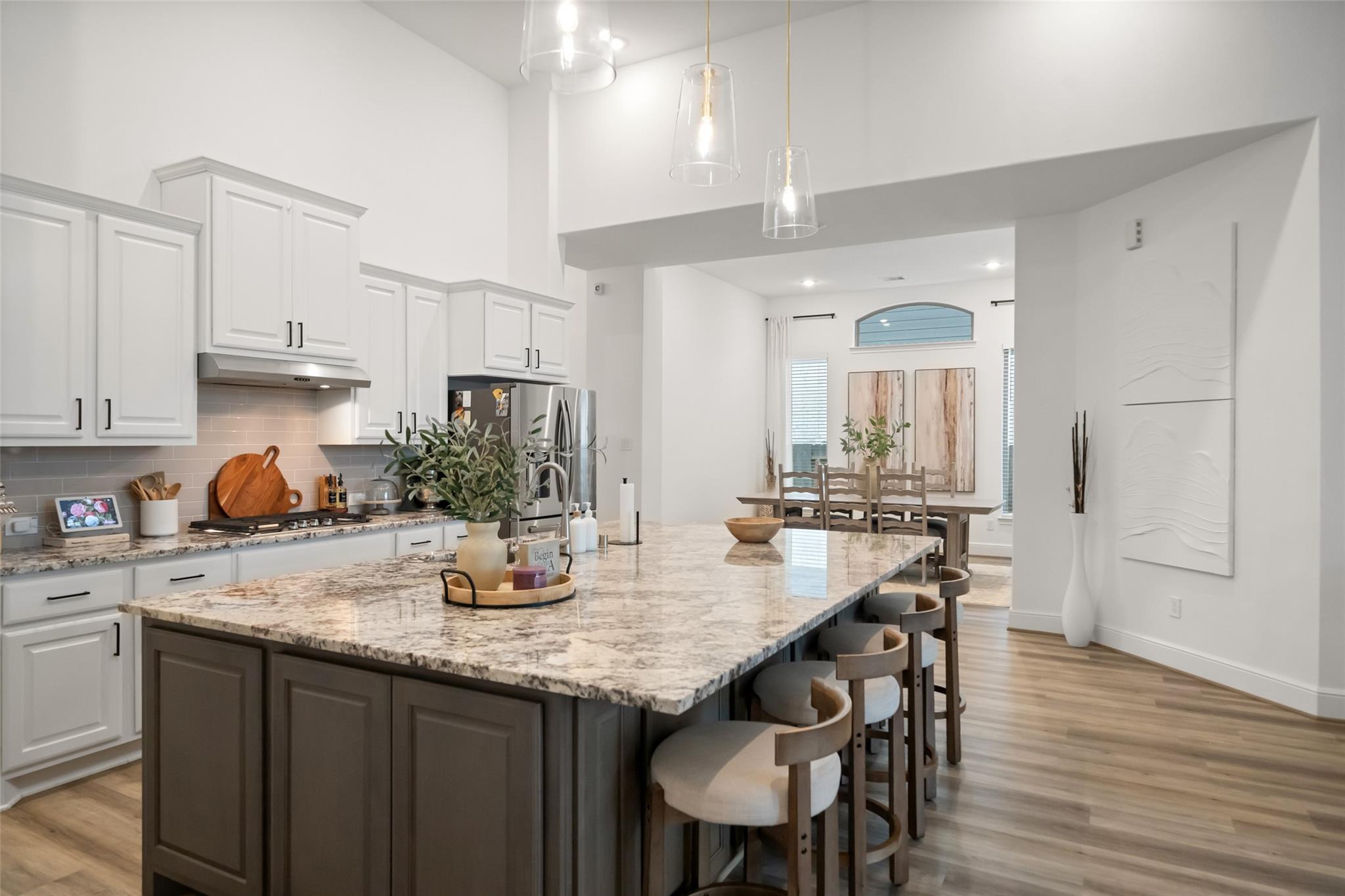 17437 Violet Vineyard Street