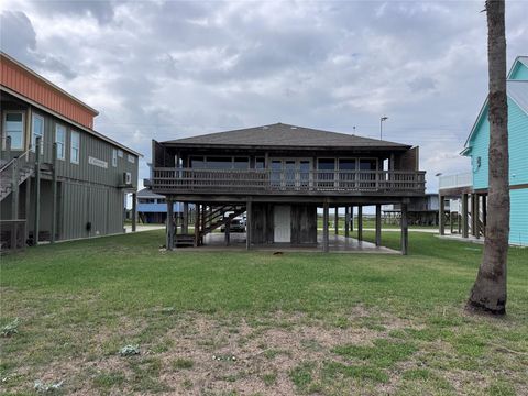 Photo of 342 Beachfront Drive, Matagorda, TX 77457 (MLS # 65139462)
