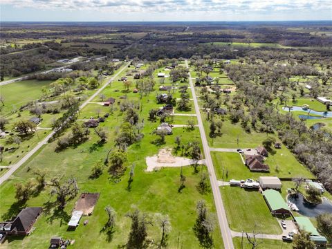 Photo of 5718 County Road 707, Brazoria, TX 77422 (MLS # 83875608)