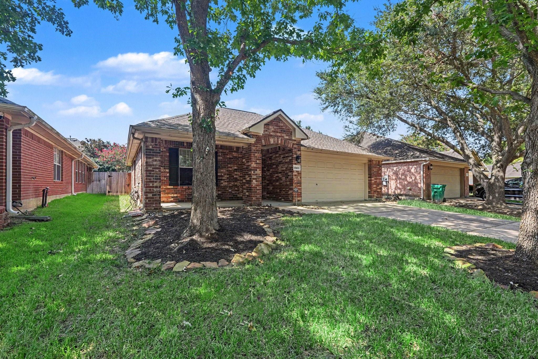 15403 Court Green Trail