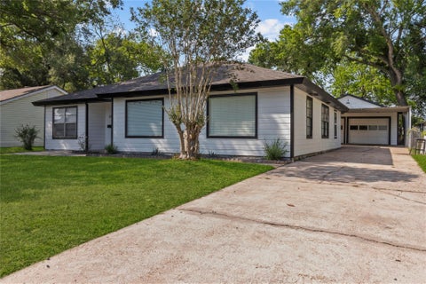 Homes For Sale - 1006 S Shepherd Drive<br/> Baytown, TX 77520