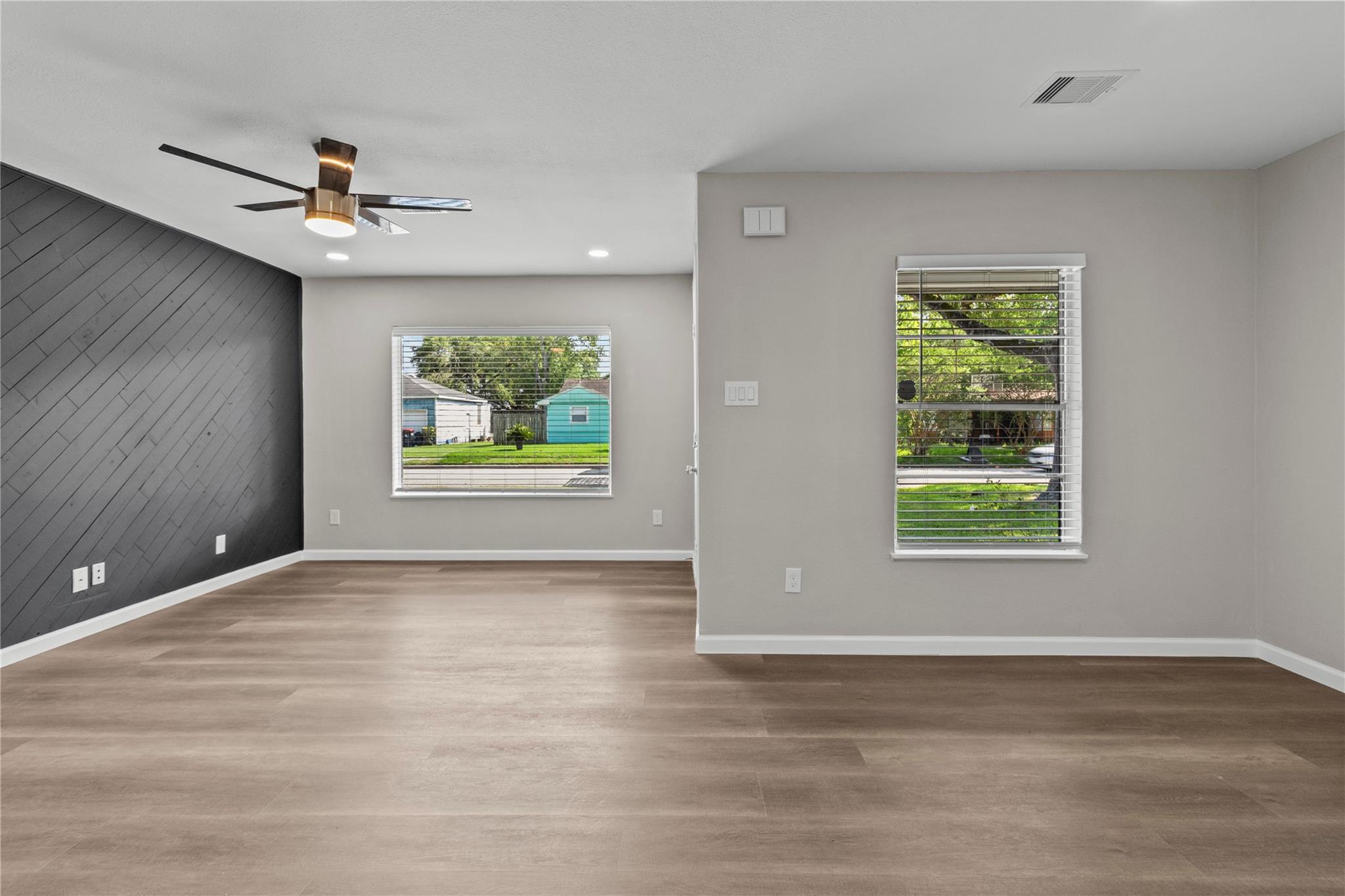 1006 S Shepherd Drive