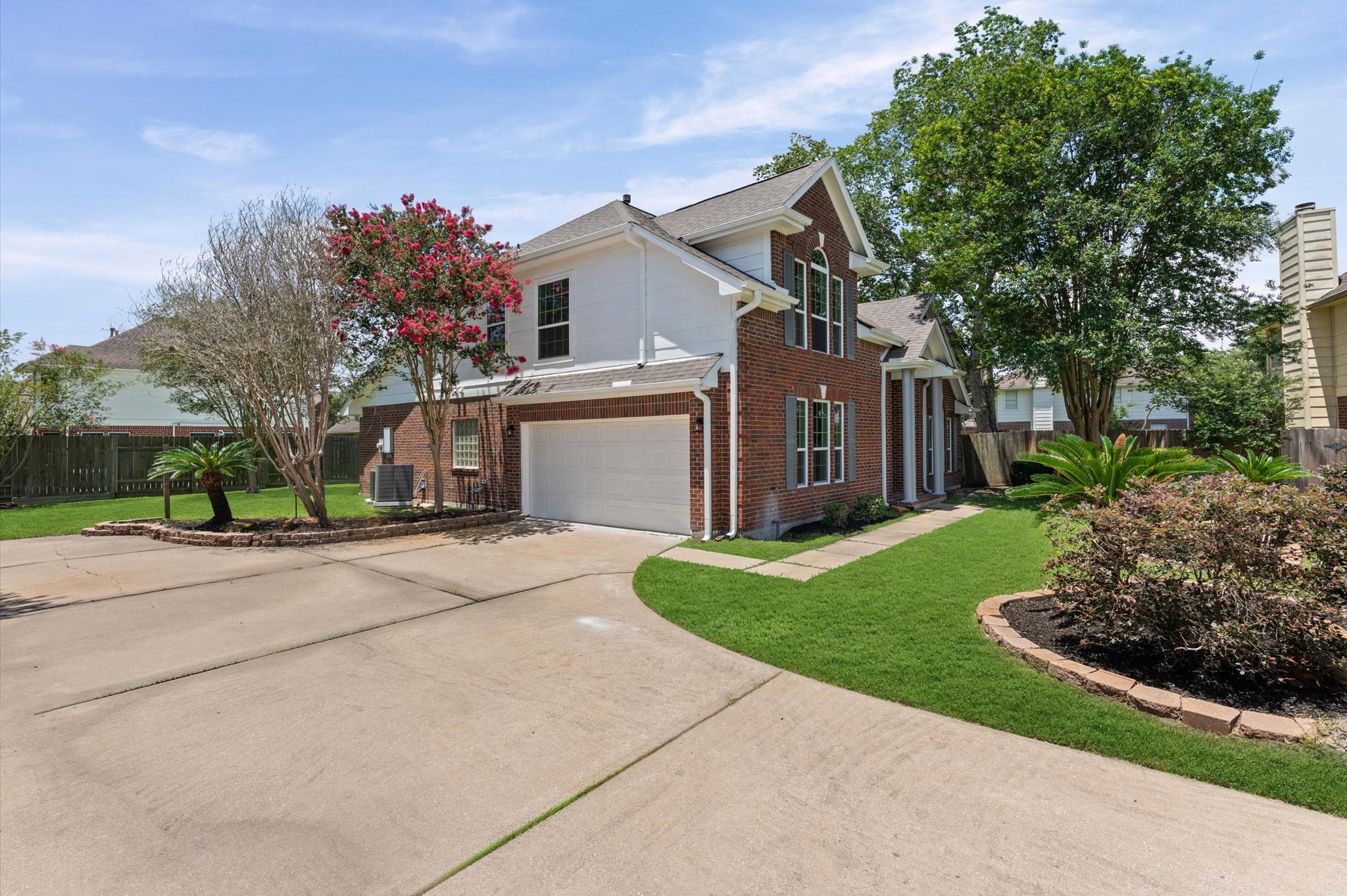 1813 Oakland Circle