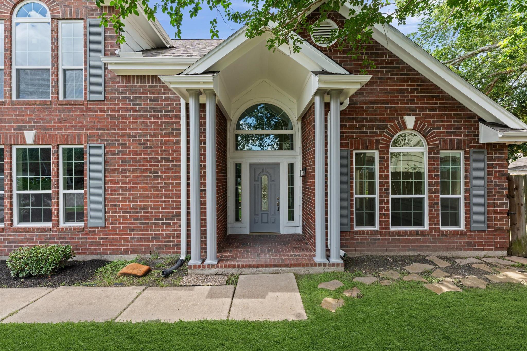 1813 Oakland Circle