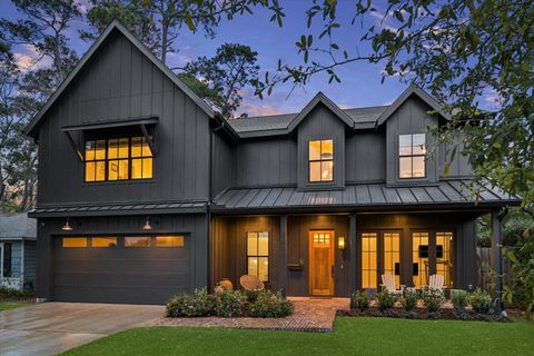 Photo of 1260 Candlelight Lane, Houston, TX 77018 (MLS # 83993326)