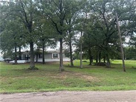 Photo of 309 Lcr 894, Jewett, TX 75846 (MLS # 15589742) Photo of 309 Lcr 894, Jewett, TX 75846 (MLS # 15589742)
