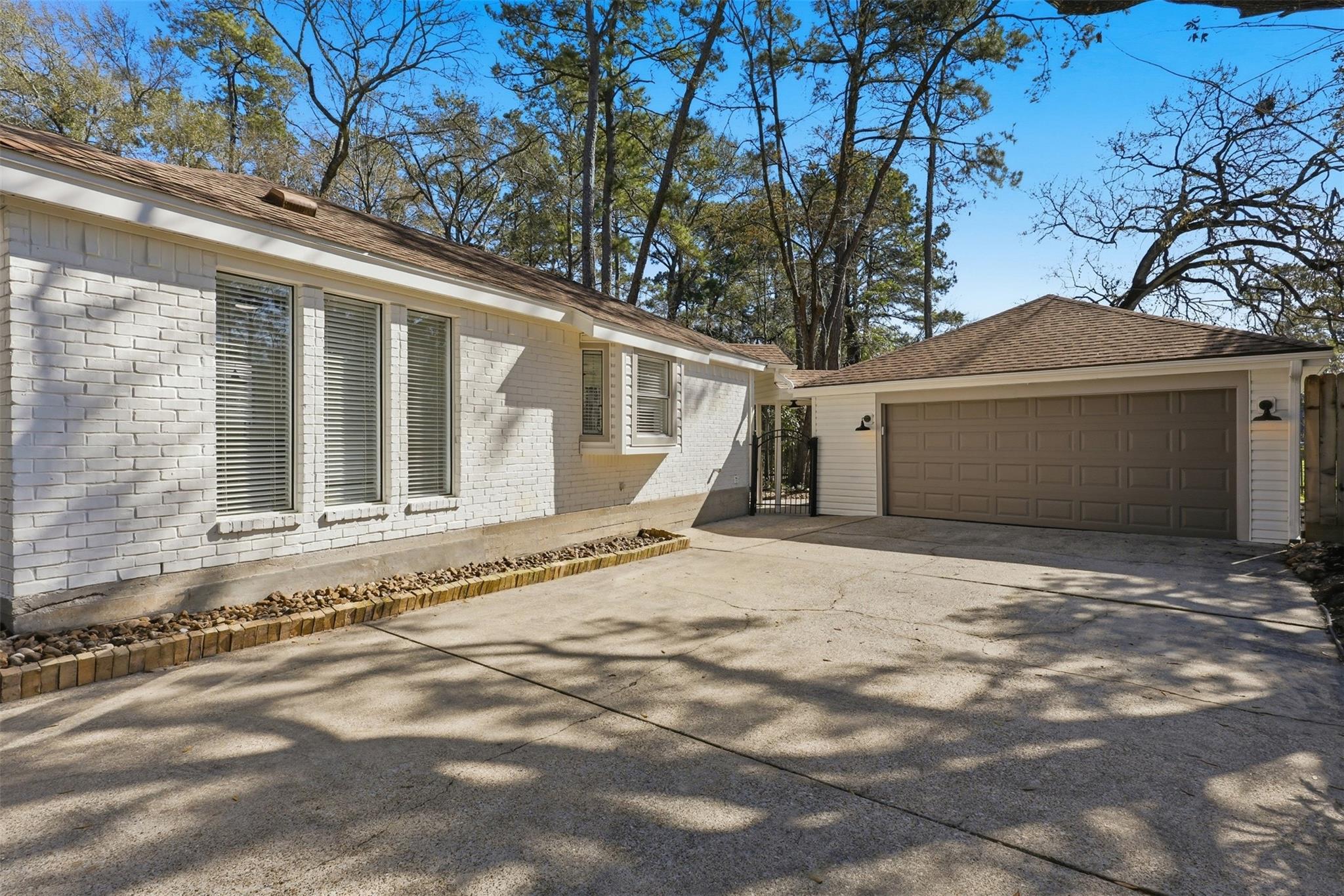 12 Rosedale Brook Court