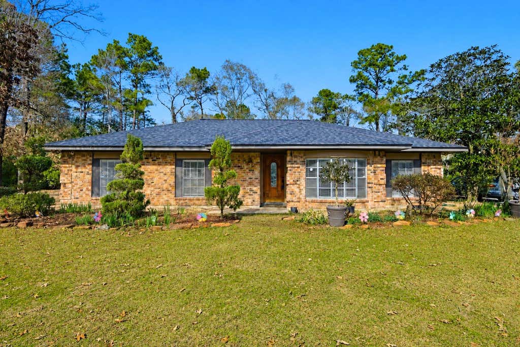 Photo of 20281 N Hillcrest Drive, Porter, TX 77365 (MLS # 87521396)