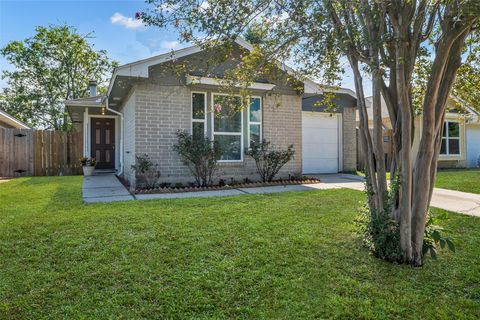 Photo of 7227 Greenyard Drive, Houston, TX 77086 (MLS # 73201948)