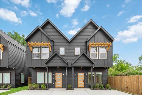 8205 Safebuy Street A/B Houston TX 77028