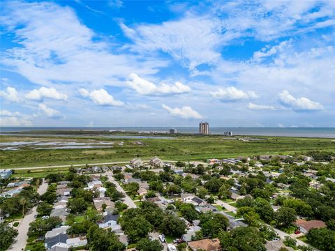 Tiny photo for 921 Marine Drive #223, Galveston, TX 77550 (MLS # 25038029)