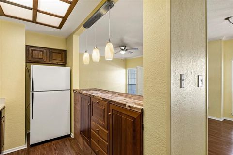 Tiny photo for 921 Marine Drive #223, Galveston, TX 77550 (MLS # 25038029)