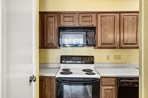 Tiny photo for 921 Marine Drive #223, Galveston, TX 77550 (MLS # 25038029)