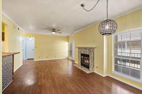 Tiny photo for 921 Marine Drive #223, Galveston, TX 77550 (MLS # 25038029)